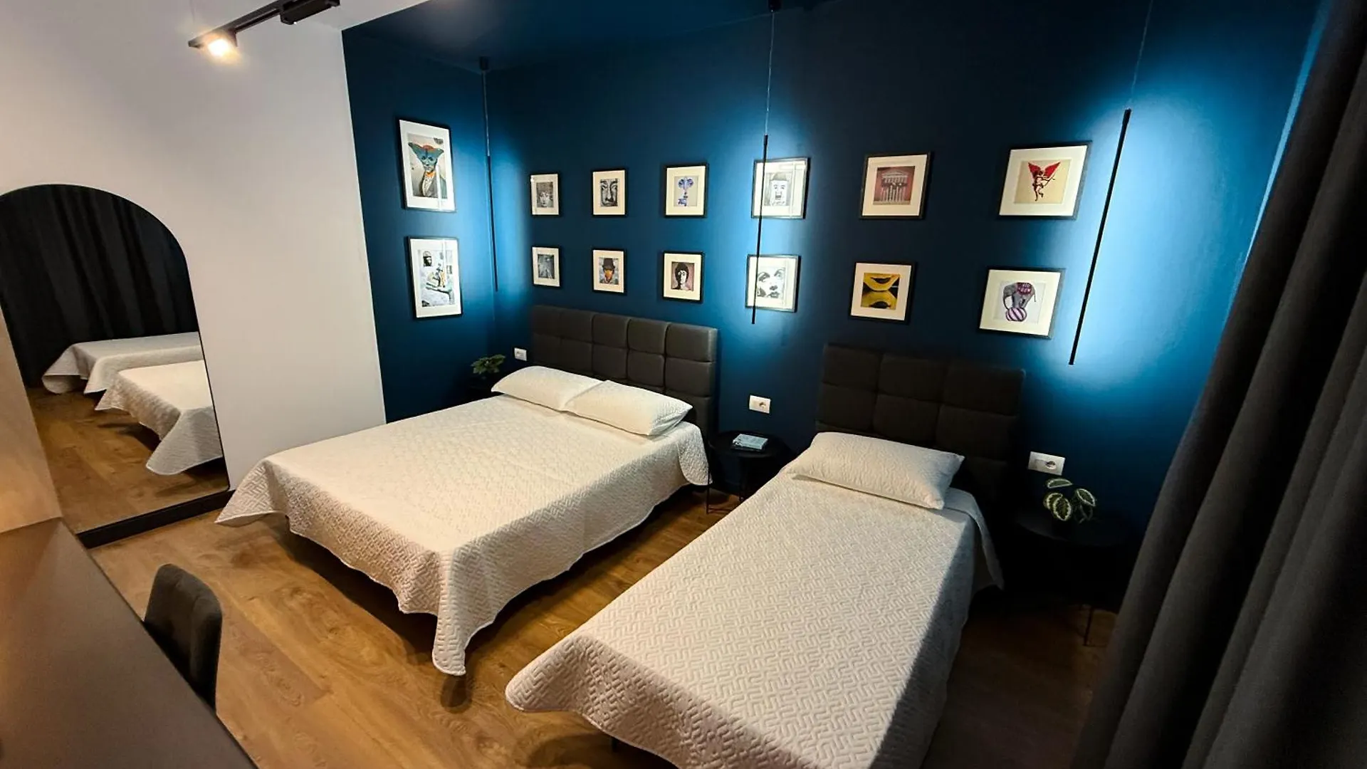 Tirana Days Free Parking Apartment 0*,
