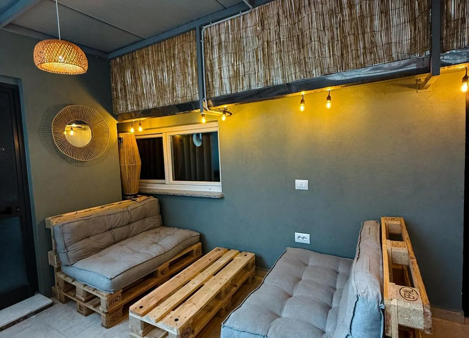 Tirana Days Free Parking Apartment Albania